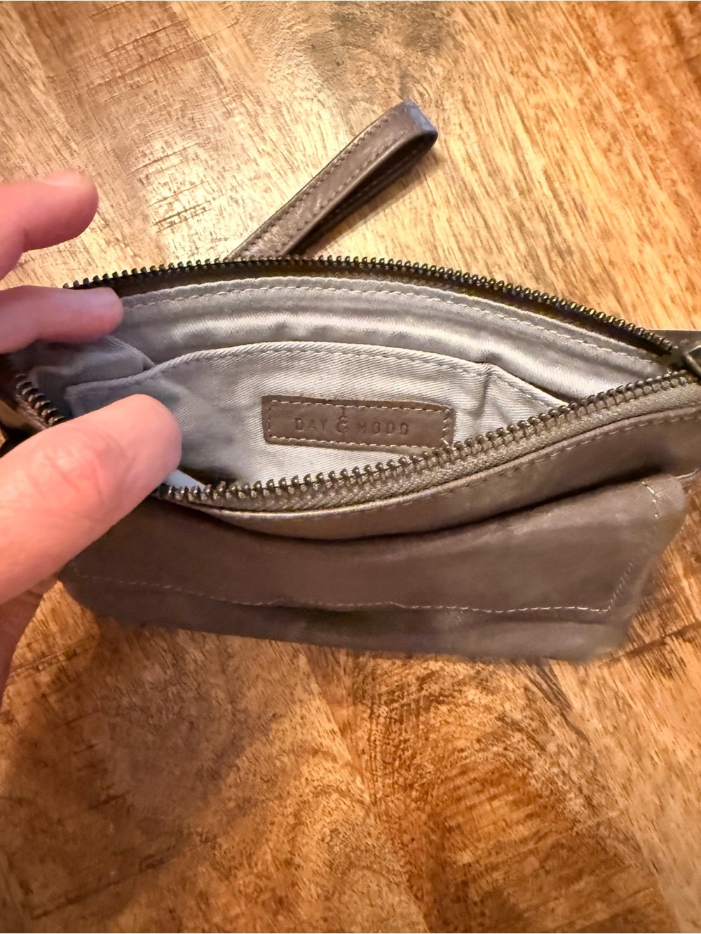 Mood and day Classic Leather Wristlet Clutch in Taupe - Picture 5 of 6